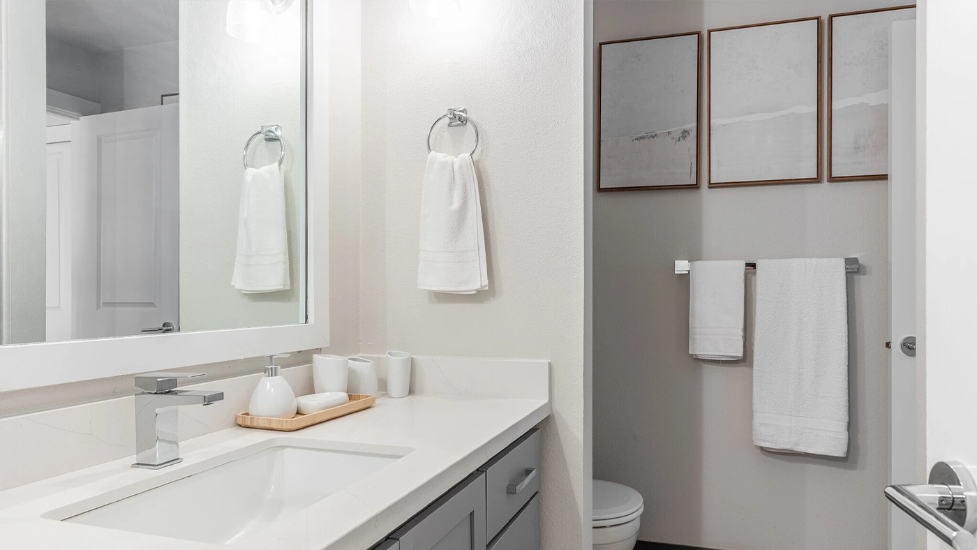 Modern minimalist bathroom — One Jefferson Model Unit, Ariana Designs, Lake Oswego