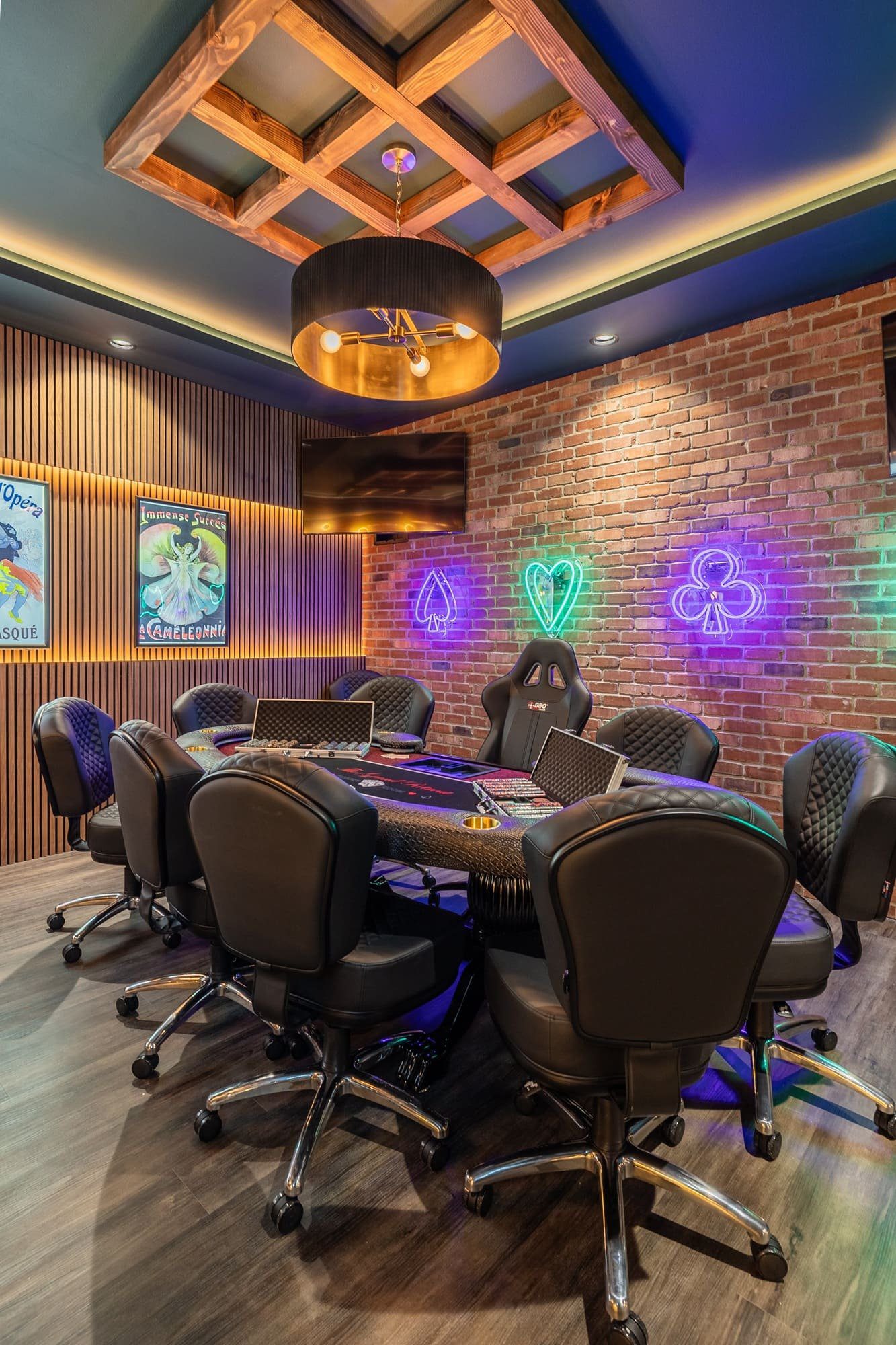 Stylish poker and card room — Ariana Designs & Interiors, Suncadia