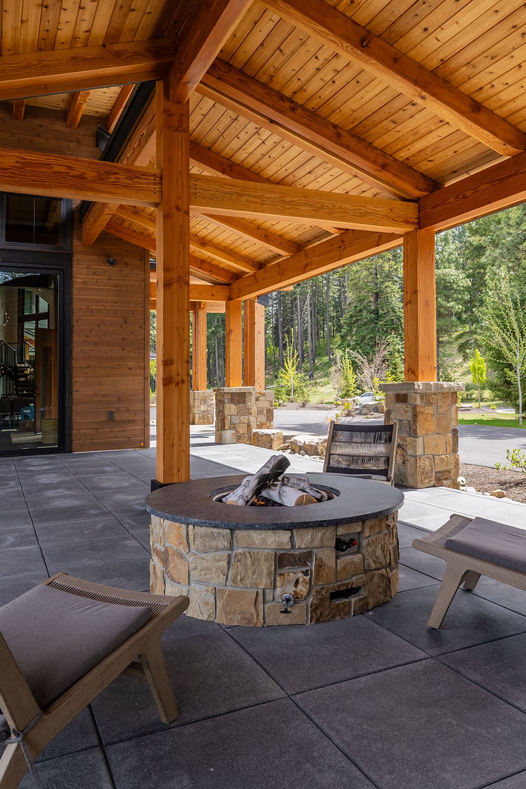 Grand retreat outdoor living space — Ariana Designs & Interiors, Suncadia