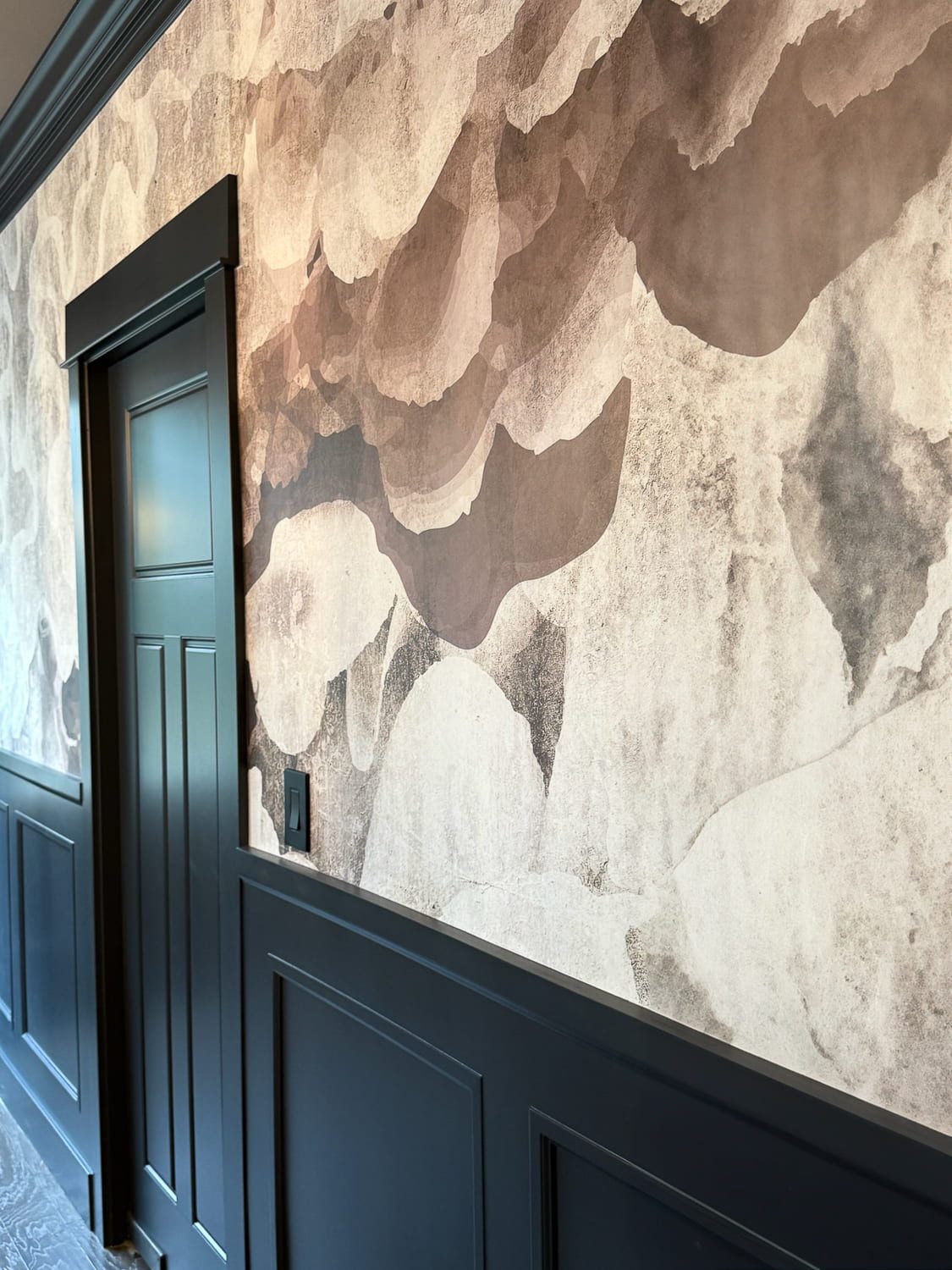 Abstract earthy wallpaper dining room — Ariana Designs