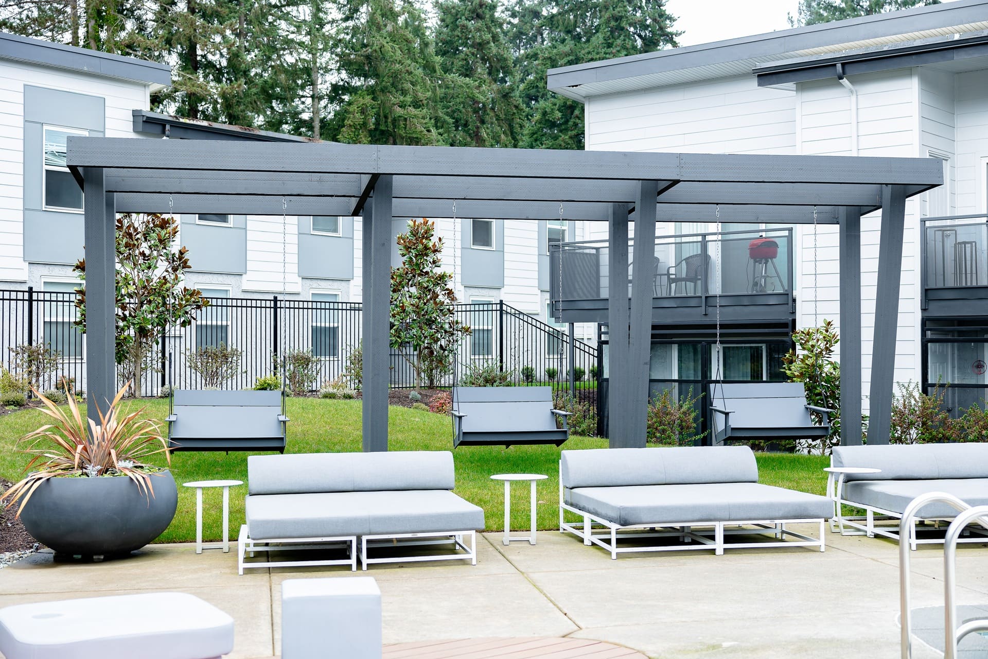 Bellevue Clubhouse outdoor amenity area — Ariana Designs, Bellevue Washington